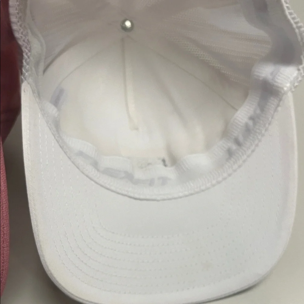Travis Mathew Pink & White Men’s Fitted ball Caps size L / XL